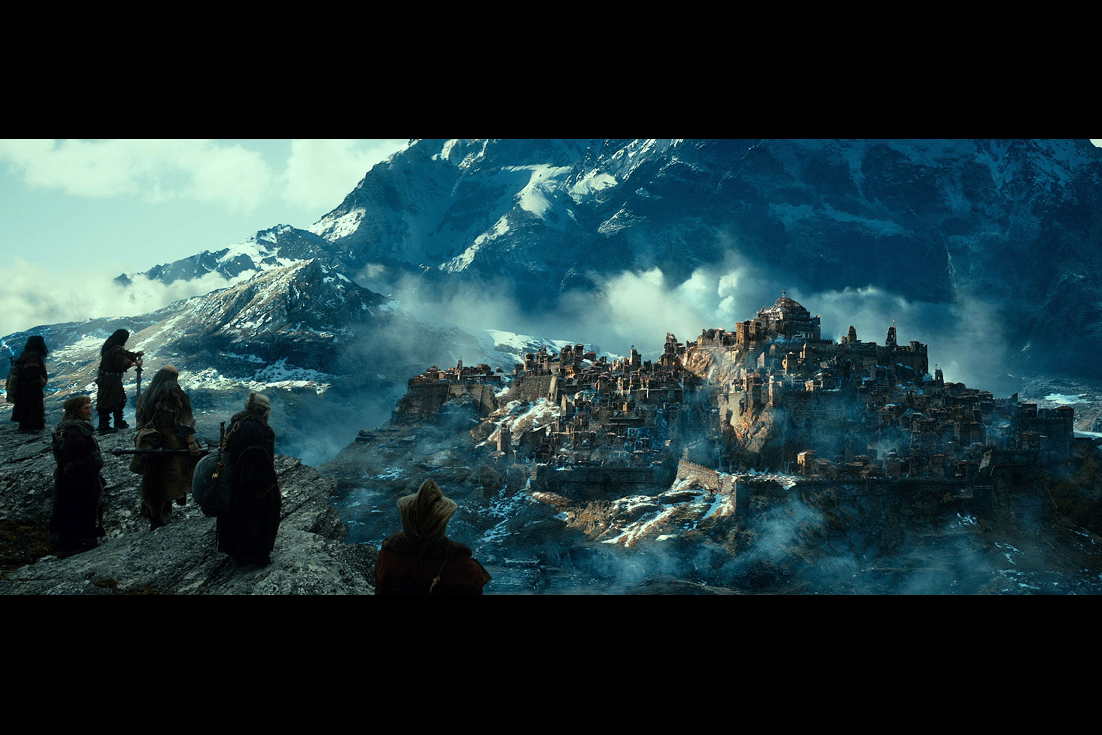 The Hobbit: The Desolation of Smaug. Dale. (c) Warner Bros. etc.
