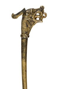 Pin with dragon's head, AD 950 – 1000. Hedeby, modern Germany. Copper alloy. L 16.2 cm. Archäologisches Landesmuseum, Schloss Gottorf, Schleswig. © Wikinger Museum Haithabu