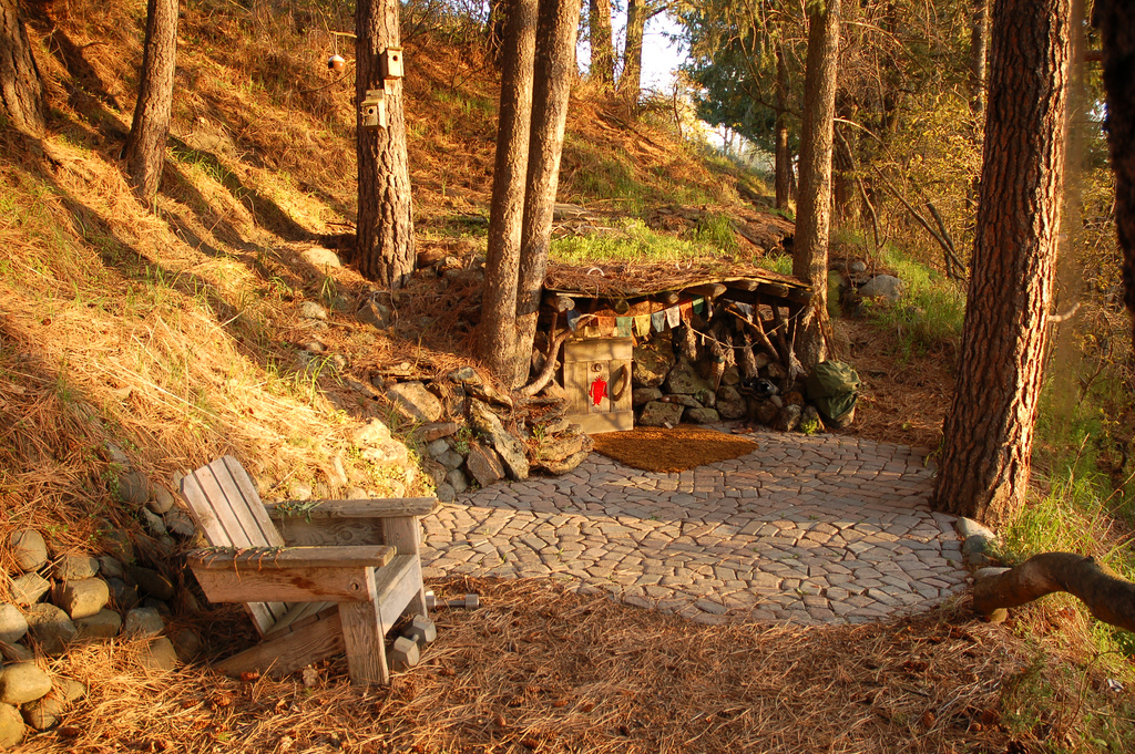 The 'Hobbit Hole' by hobo artist Dan Price (c)