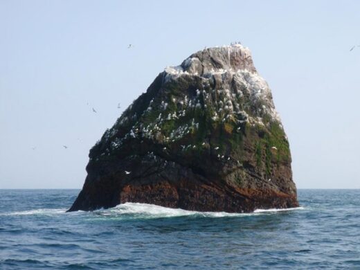 Rockall (2008) by Andy Strangeway, CC BY-SA 2.0.