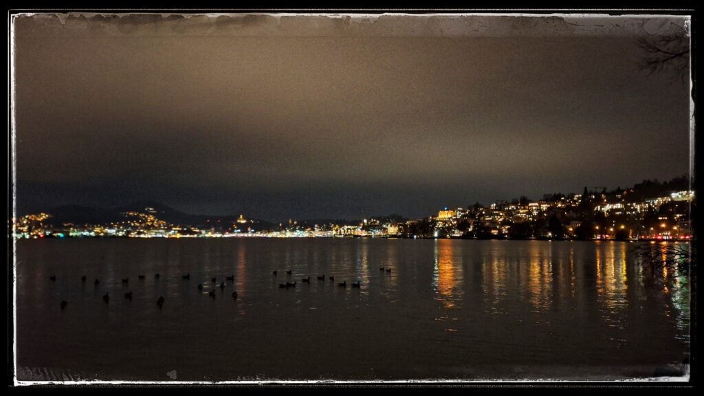 Fan screening "War of the Rohirrim", Lucerne, Dec 12, 2024. Lake Lucerne at night