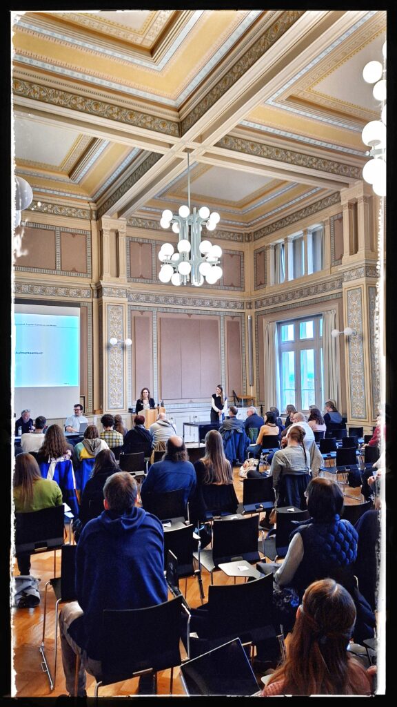 Random snapshot: Talks have begun!